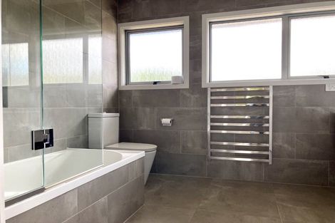 Photo of property in 395 Main Road, Huapai, Kumeu, 0810