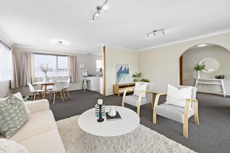 Photo of property in 10a Walmer Road, Point Chevalier, Auckland, 1022