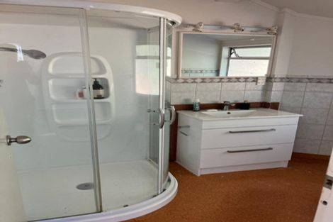 Photo of property in 8 Greenridge Court, Glenfield, Auckland, 0629