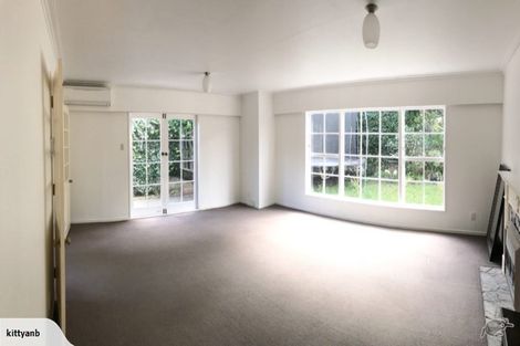 Photo of property in 17 Amapur Drive, Khandallah, Wellington, 6035