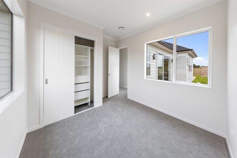 Photo of property in 53 Sunset Road, Totara Vale, Auckland, 0632