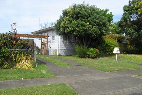 Photo of property in 17 Ilford Crescent, Mangere, Auckland, 2022