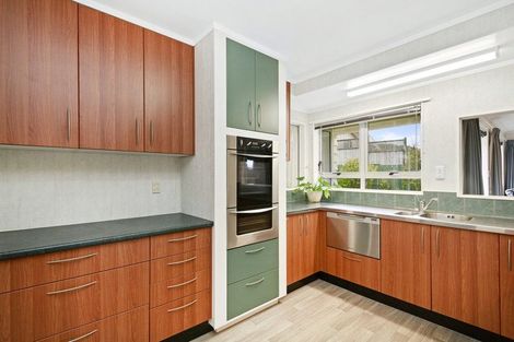 Photo of property in 32 Turriff Crescent, Tawa, Wellington, 5028