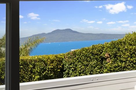 Photo of property in 38 Churchill Road, Murrays Bay, Auckland, 0630