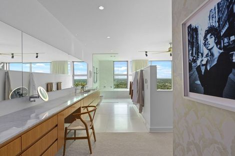 Photo of property in 67 Whaka Terrace, Huntsbury, Christchurch, 8022