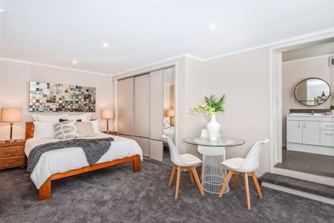 Photo of property in 98 Park Hill Road, Birkenhead, Auckland, 0626