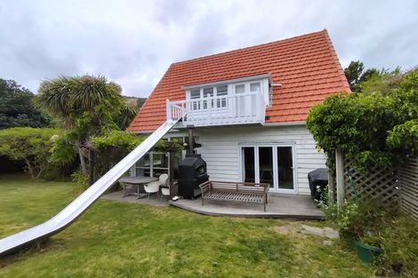 Photo of property in 404 Muritai Road, Eastbourne, Lower Hutt, 5013