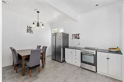 Photo of property in 64 Kaitemako Road, Welcome Bay, Tauranga, 3112