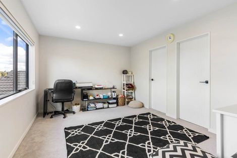 Photo of property in 8 Fjord Way, Karaka, Papakura, 2113