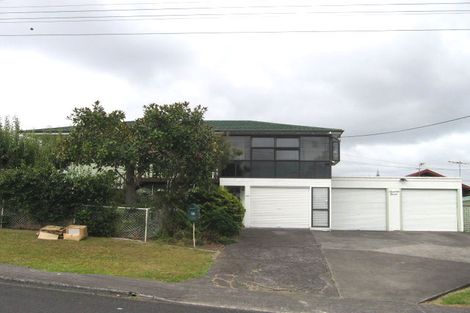 Photo of property in 27 Sunnyfield Crescent, Glenfield, Auckland, 0629