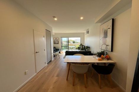 Photo of property in 4/60 Highland Drive, Highland Park, Auckland, 2010