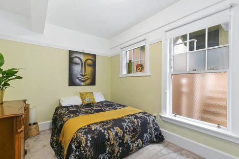 Photo of property in Inverleith Apartments, 1/306 Oriental Parade, Oriental Bay, Wellington, 6011