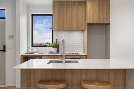 Photo of property in 22 Rauawa Lane, Hobsonville, 0616
