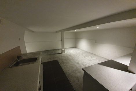 Photo of property in 1/31 Rangatira Road, Birkdale, Auckland, 0626