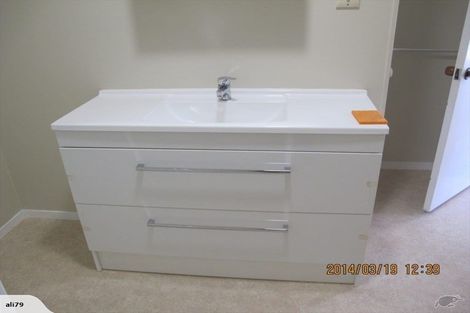 Photo of property in 2/66 Victoria Road, Devonport, Auckland, 0624