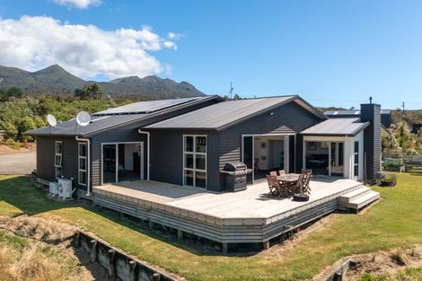 Photo of property in 1801 Mangorei Road, Mangorei, New Plymouth, 4371