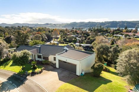 Photo of property in 27 Herbert Drive, Whangamata, 3620