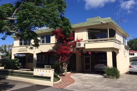 Photo of property in 1-6/145 Knighton Road, Hillcrest, Hamilton, 3216