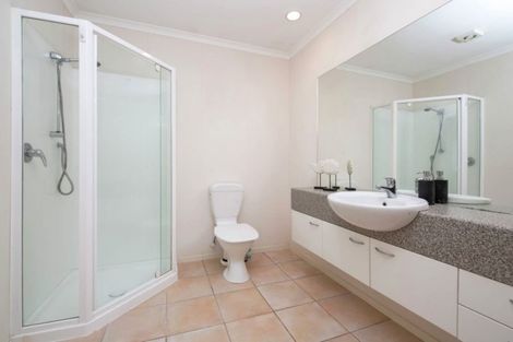 Photo of property in 5/124 Pakuranga Road, Pakuranga, Auckland, 2010