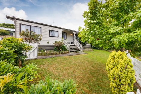 Photo of property in 21 Dahlstrom Grove, Kelvin Grove, Palmerston North, 4414
