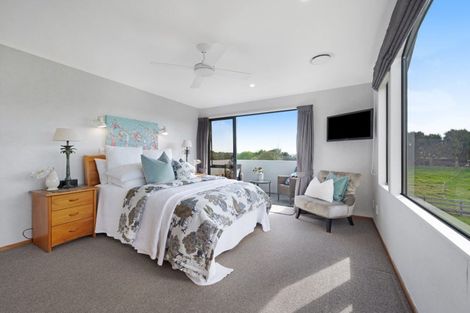 Photo of property in 30 Clifton Road, Whitford, Howick, 2571