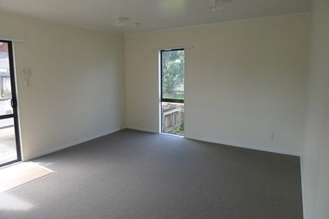 Photo of property in 37 Solveig Place, Randwick Park, Auckland, 2105