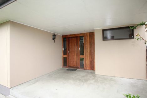 Photo of property in 6 Adams Place, Kelvin Grove, Palmerston North, 4414
