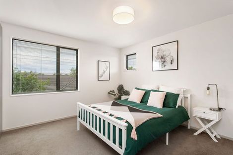 Photo of property in 28 Willowview Drive, Redwood, Christchurch, 8051