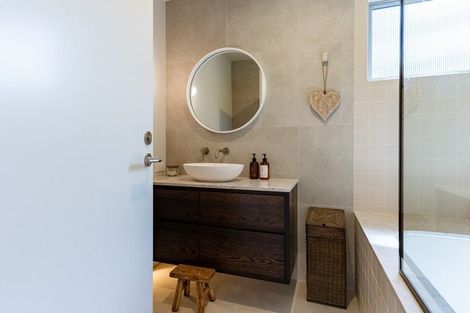 Photo of property in 18 Hastings Road, Mairangi Bay, Auckland, 0630