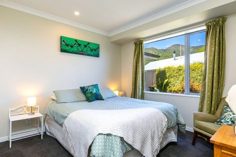 Photo of property in 6a Huia Street, Waikawa, Picton, 7220