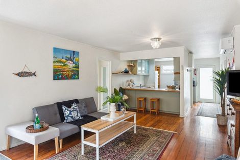 Photo of property in 37 The Esplanade, Raumati South, Paraparaumu, 5032