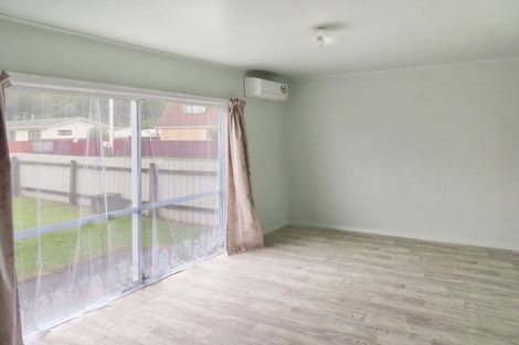 Photo of property in 9 Eldon Grove, Taita, Lower Hutt, 5019