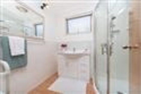 Photo of property in 1/17 Powrie Street, Glenfield, Auckland, 0629