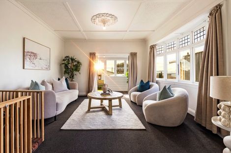 Photo of property in 100 Lemon Street, New Plymouth, 4312