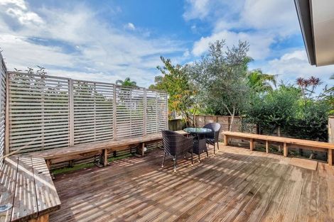 Photo of property in 35 English Oak Drive, Schnapper Rock, Auckland, 0632