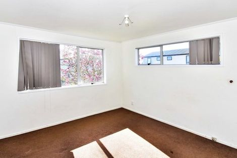 Photo of property in 31 Becker Drive, Weymouth, Auckland, 2103