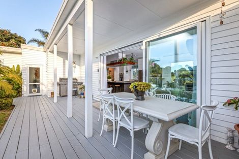 Photo of property in 2 Taimoana Close, Mangawhai Heads, Mangawhai, 0505