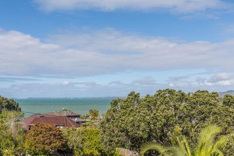 Photo of property in 8 View Road, Campbells Bay, Auckland, 0630