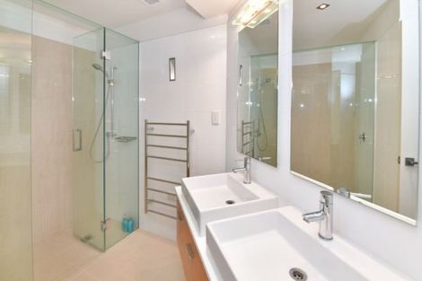 Photo of property in 18 Little Compton Mews, Snells Beach, 0920