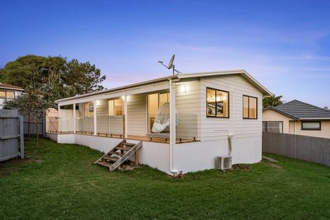 Photo of property in 2/71 Anich Road, Massey, Auckland, 0614