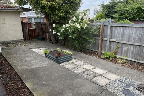 Photo of property in 2/52 Nursery Road, Phillipstown, Christchurch, 8011