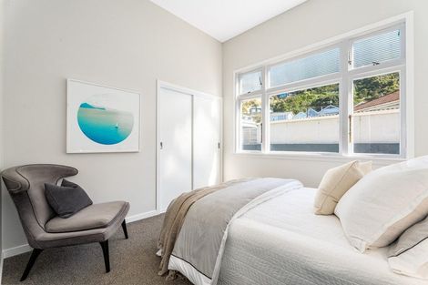 Photo of property in 38 Rua Street, Lyall Bay, Wellington, 6022