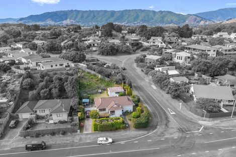 Photo of property in 28 Weggery Drive, Waikanae Beach, Waikanae, 5036