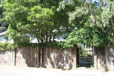 Photo of property in 14 Birch Terrace, Birchville, Upper Hutt, 5018