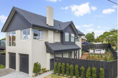 Photo of property in 1/127 Churchill Road, Rothesay Bay, Auckland, 0630