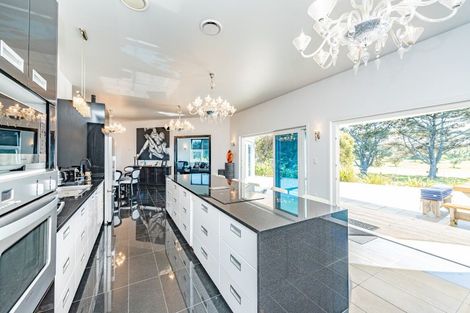 Photo of property in 35 Golf Vue Place, Castlecliff, Whanganui, 4501