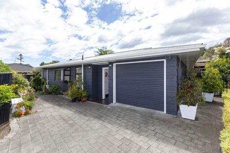 Photo of property in 15a Rosebank Grove, Waikanae, 5036