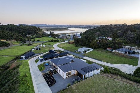 Photo of property in 7 Rihi Paea Rise, Ngunguru, 0173