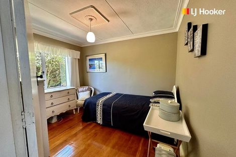 Photo of property in 35 Oxley Crescent, Broad Bay, Dunedin, 9014