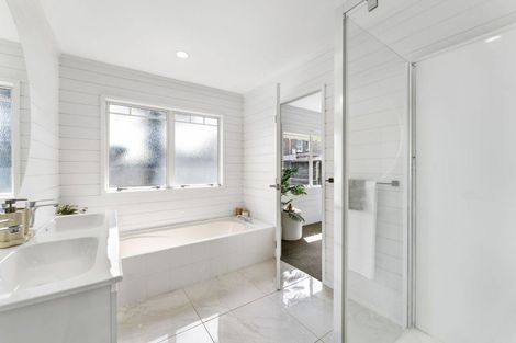 Photo of property in 5a Links Avenue, Mount Maunganui, 3116